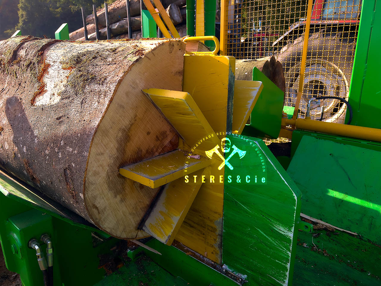 FENSEUSE_BOIS_DE_CHAUFFAGE_STERES_ET_CIE_